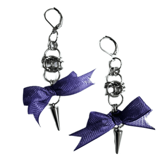 chained ribbon
